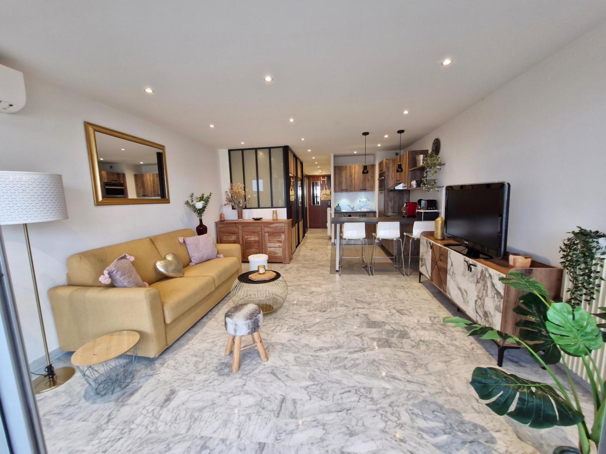 Sunny And Cosy Sea View Studio 昂蒂布 外观 照片