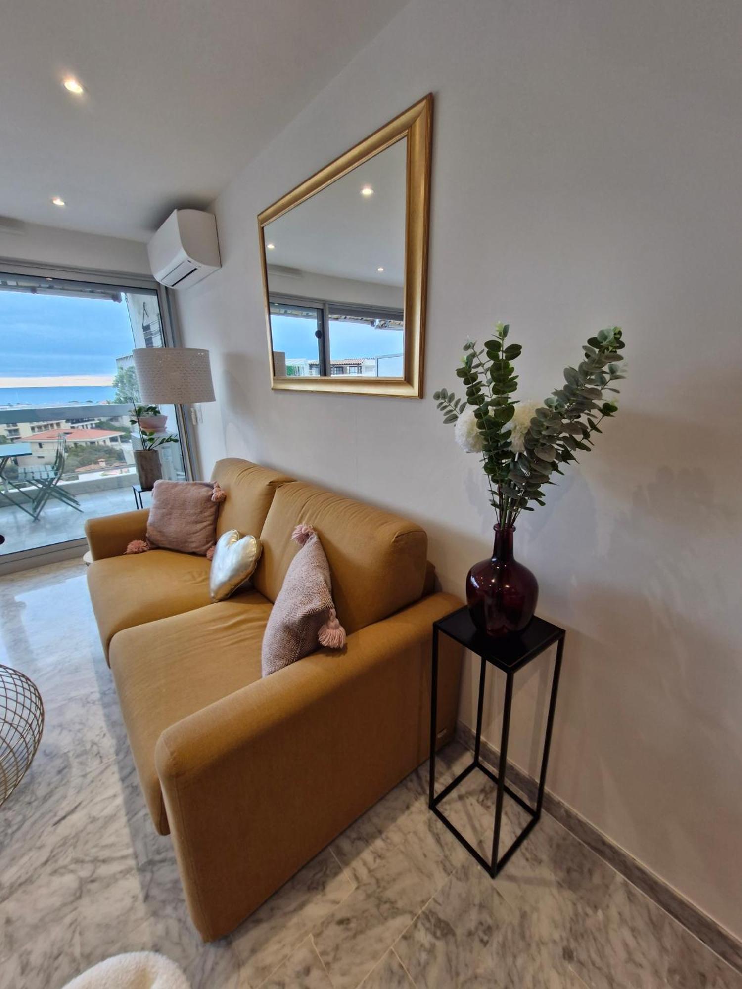Sunny And Cosy Sea View Studio 昂蒂布 外观 照片